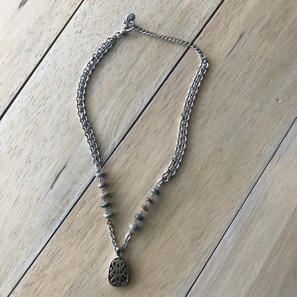 Lc Liz Claiborne Beads And Charm Boho Necklace